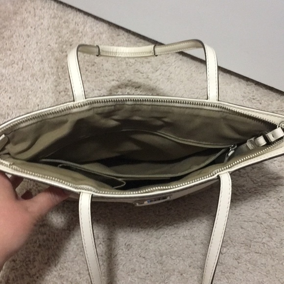 Authentic Coach signature purse - Picture 4 of 6